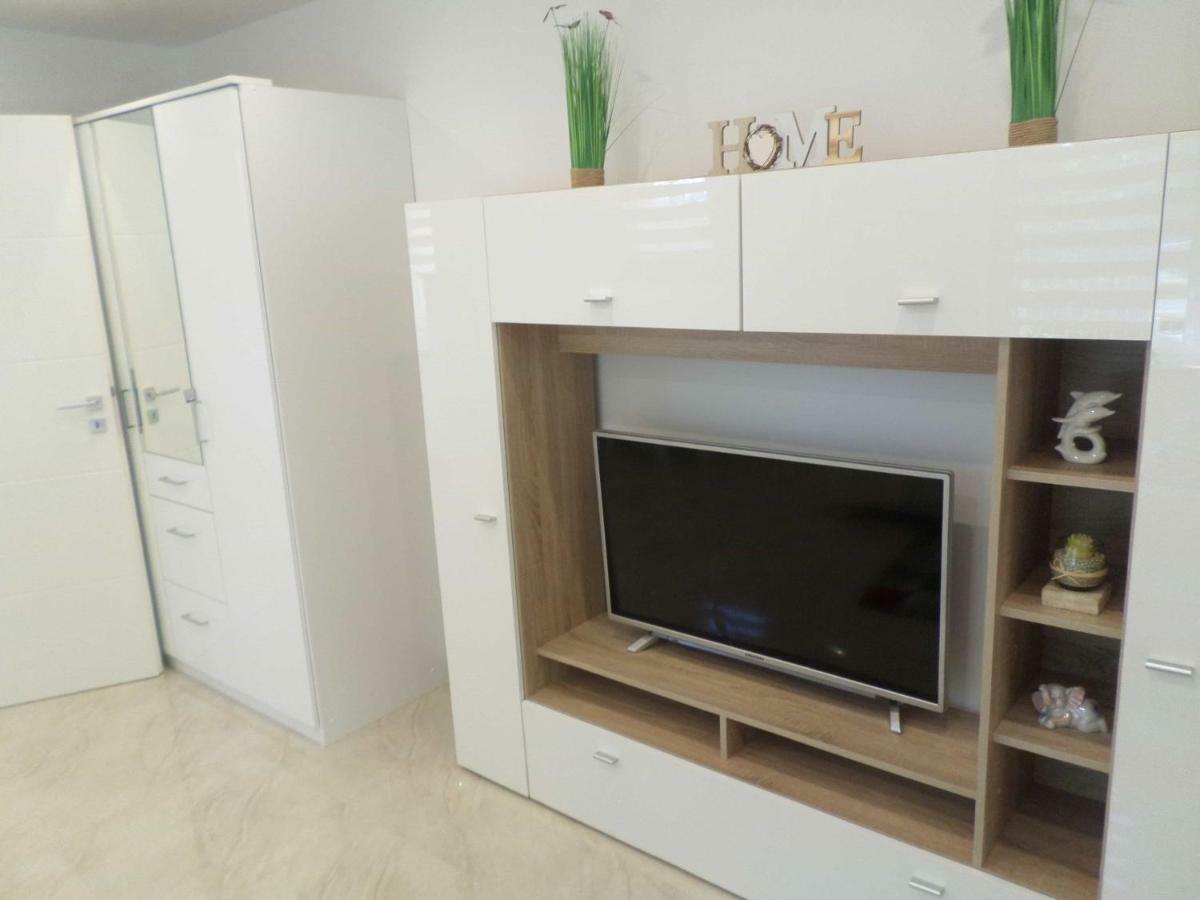 1 Zi. Apartment Naehe Flughafen/Messe Stuttgart 24H Waldenbuch Luaran gambar